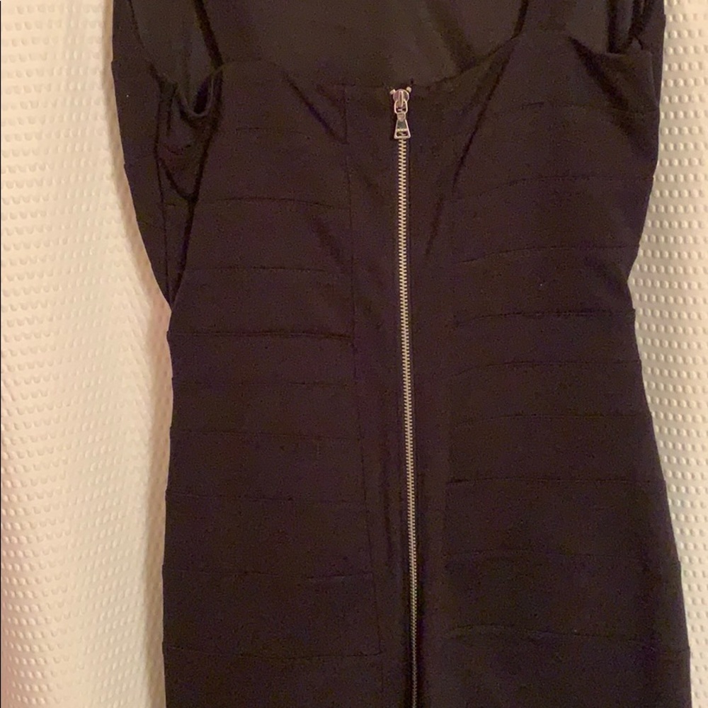 Dress - Picture 4 of 4